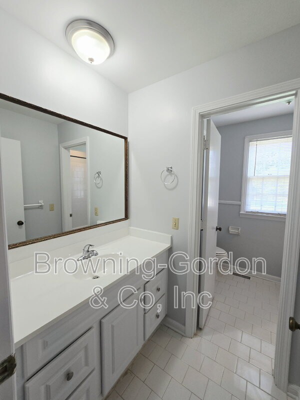 Building Photo - 1147 Duncanwood Dr