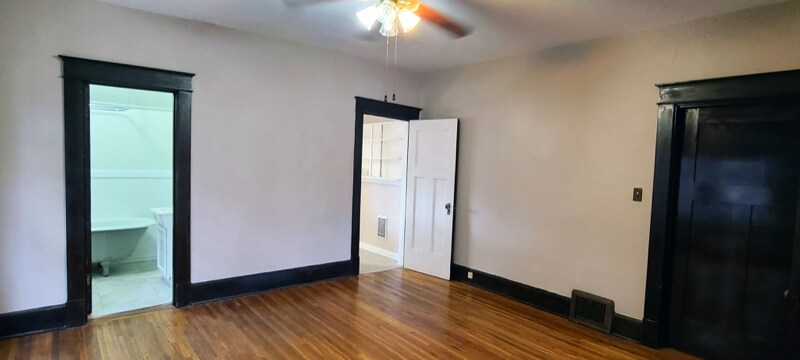 Building Photo - 2217 Belmont Blvd