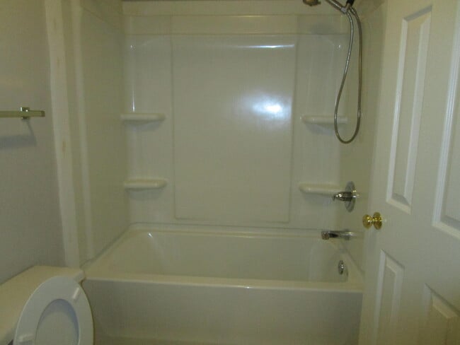 Building Photo - 885 Grimble Ct
