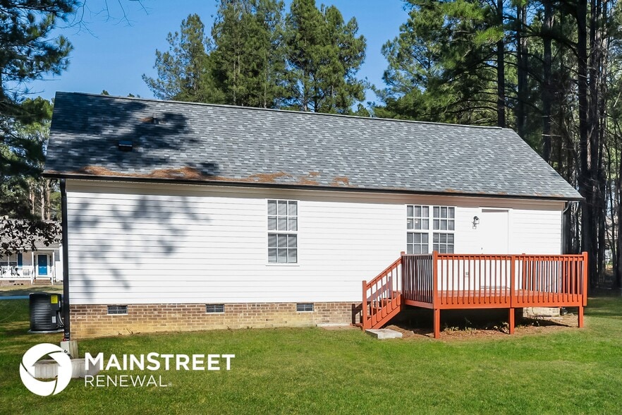 Building Photo - 415 Spaniel Ln