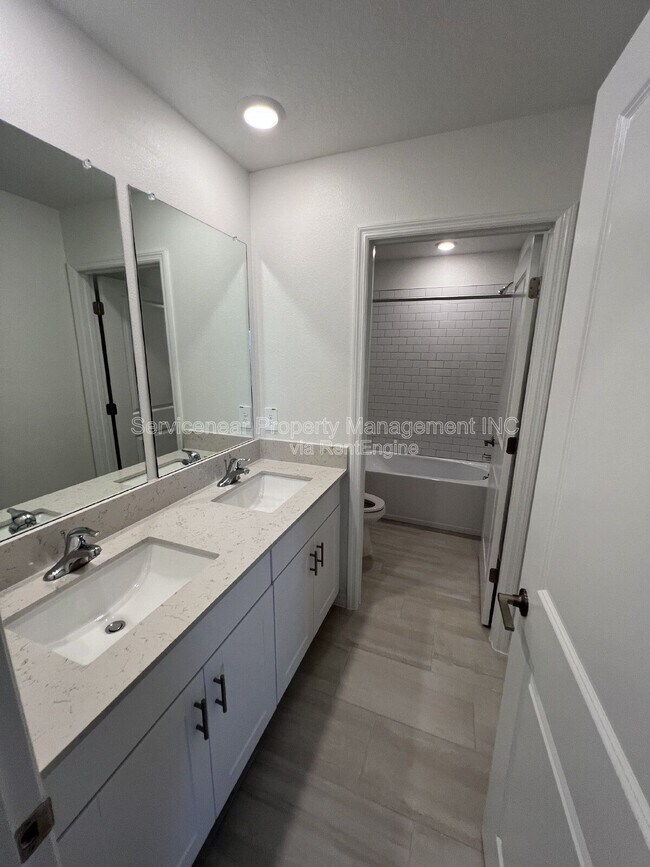 Building Photo - 13088 Empress Jewel