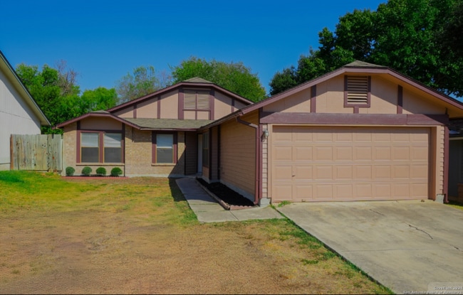 Building Photo - 10009 Apache Village