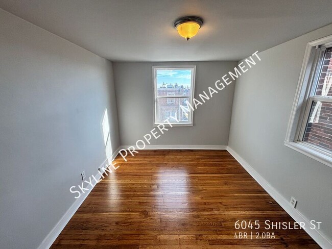 Building Photo - Newly Renovated 4 Bedroom Home For Rent in...