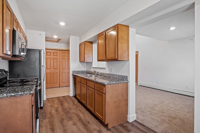 Building Photo - The Preserve at Woodfield