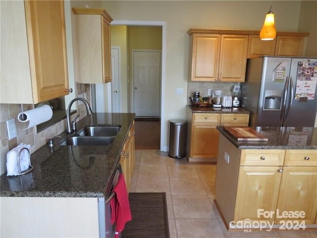 Building Photo - 1003 Basin Ct