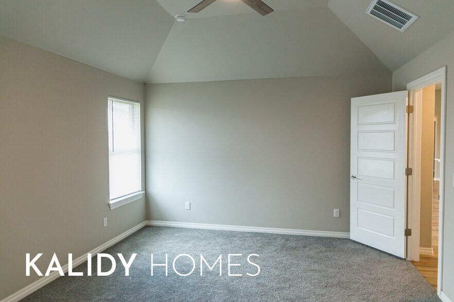 Building Photo - 5216 Bing Cir