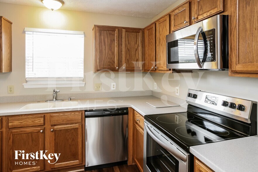Building Photo - 2706 Bluestone Dr