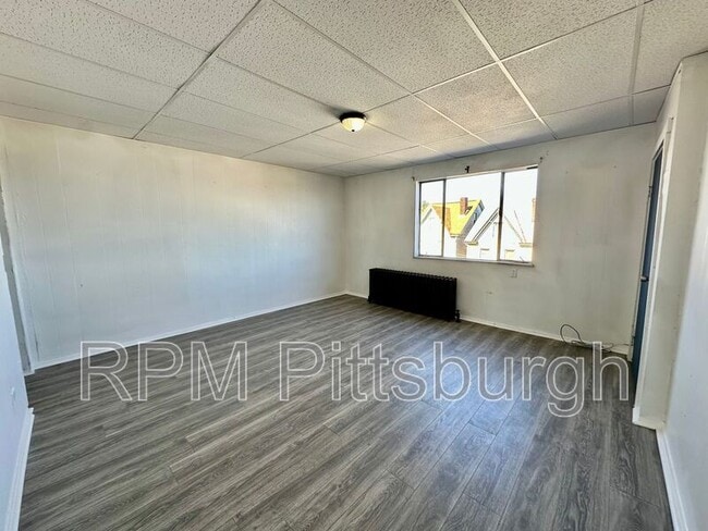 Building Photo - 2330 Eccles St