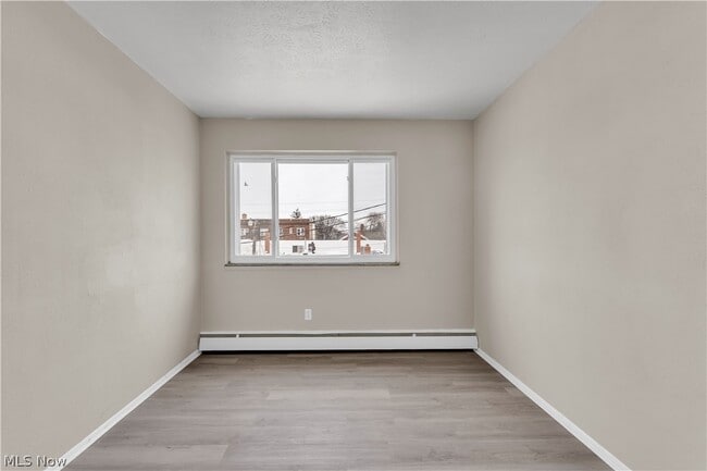 Building Photo - 1415 Wyandotte Ave