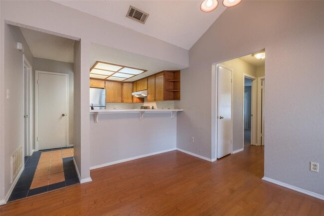 Building Photo - 16025 Stoneham Cir