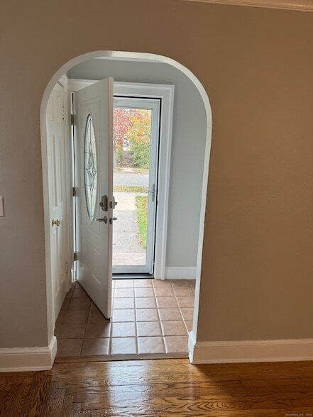 Building Photo - 114 Kneeland Rd