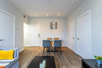 Building Photo - 750 Collins Ave