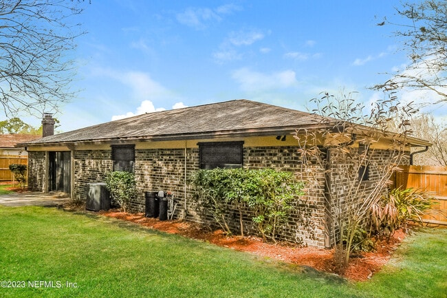 Building Photo - 8366 Grampell Dr