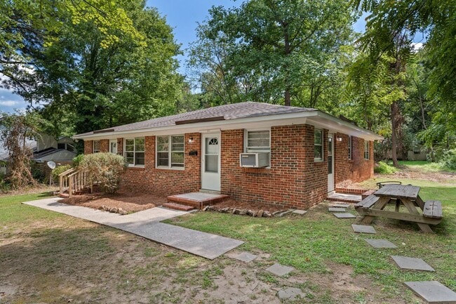 Building Photo - 107A Stinson St Ext