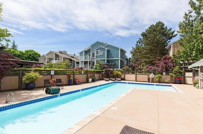 Building Photo - Beautifully updated 1 bedroom next to Bitt...