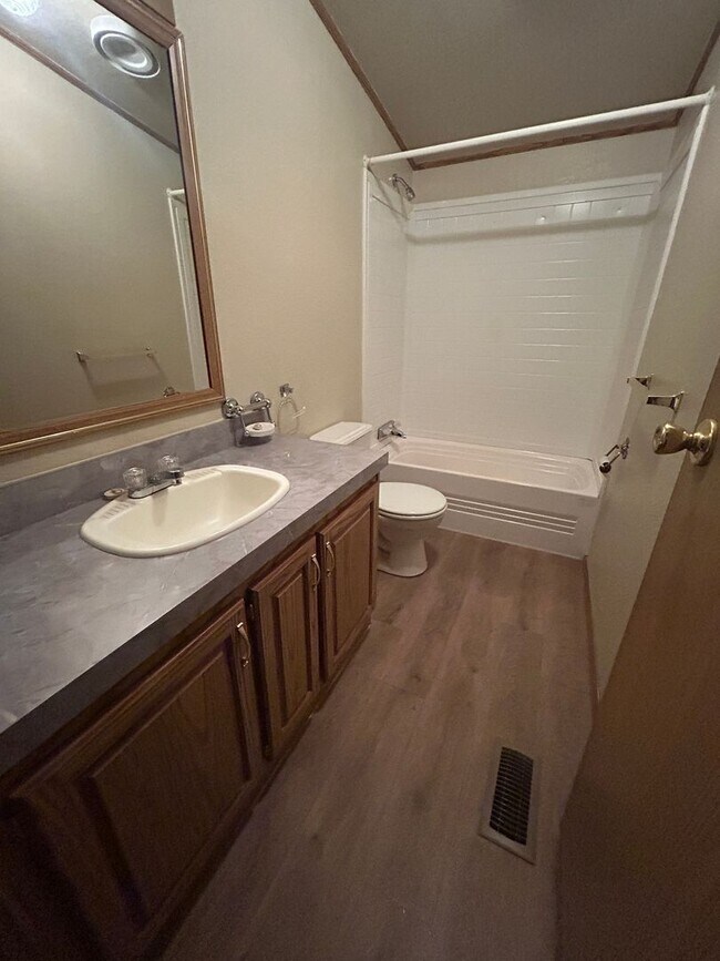 Building Photo - Renovated 3-Bedroom, 2-Bedroom Manufactured Home with a Spacious Yard in Hayden