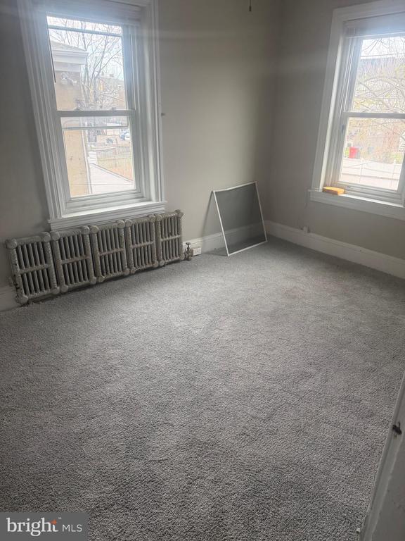 Building Photo - 641 Astor St