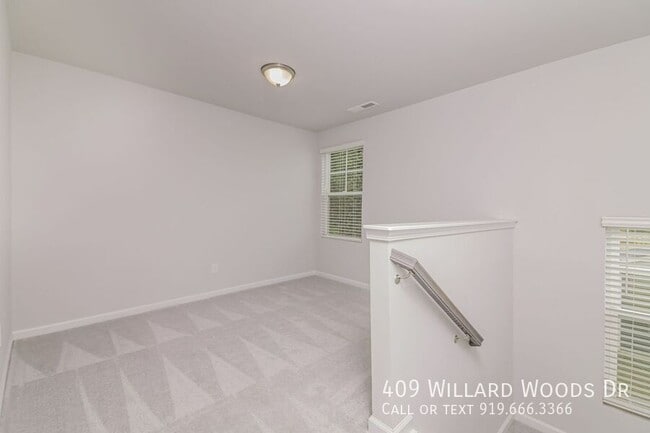 Building Photo - 409 Willard Wds Dr