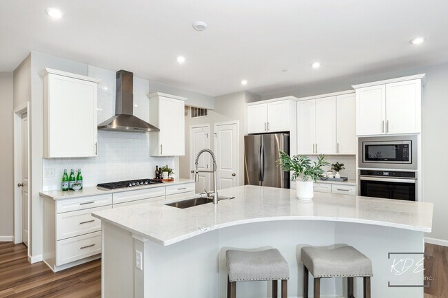 Building Photo - 2110 Weatherbee Ln