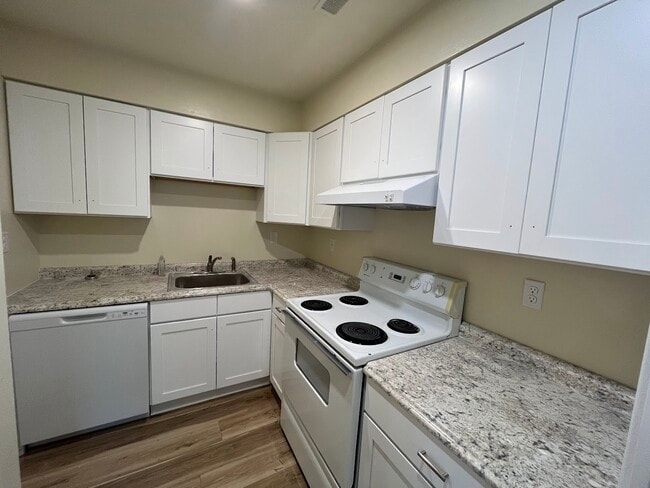 Building Photo - 515 Welsh Rd