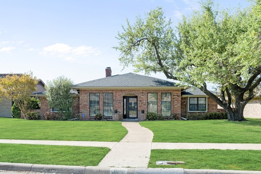 Building Photo - 000 Stillmeadow Dr