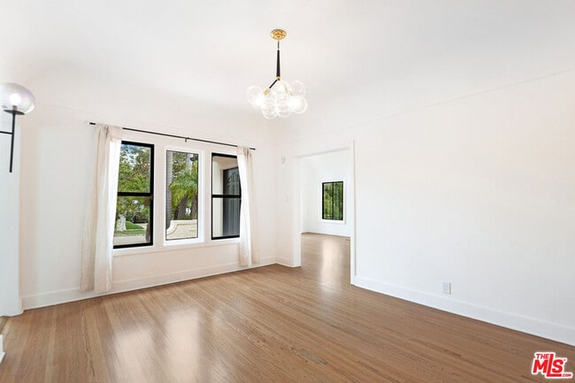 Building Photo - 449 S Citrus Ave