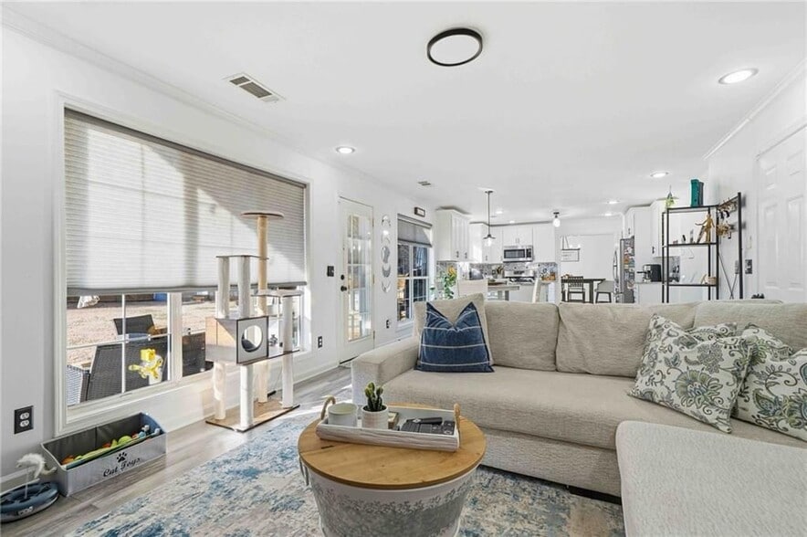 Building Photo - 442 Highpoint Crossing