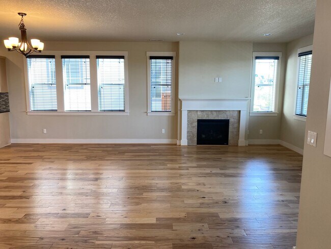 Building Photo - Bethany Creek 3 Bedroom Home!