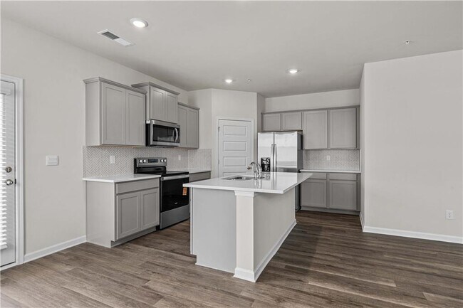 Building Photo - 334 Sound Cir