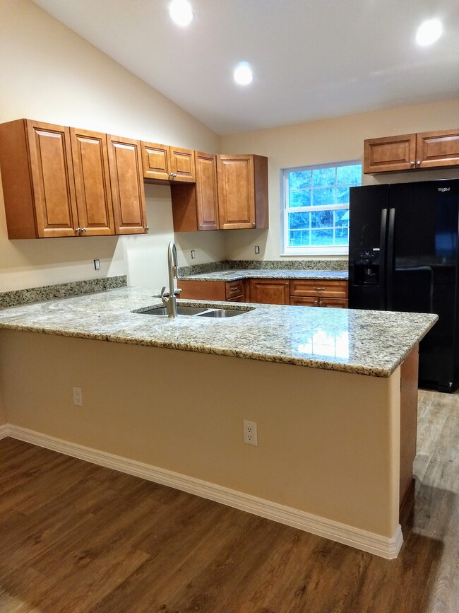 Kitchen Bar Seating - 9356 N Peachtree Way