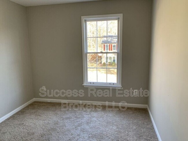 Building Photo - 11020 Egmont Dr