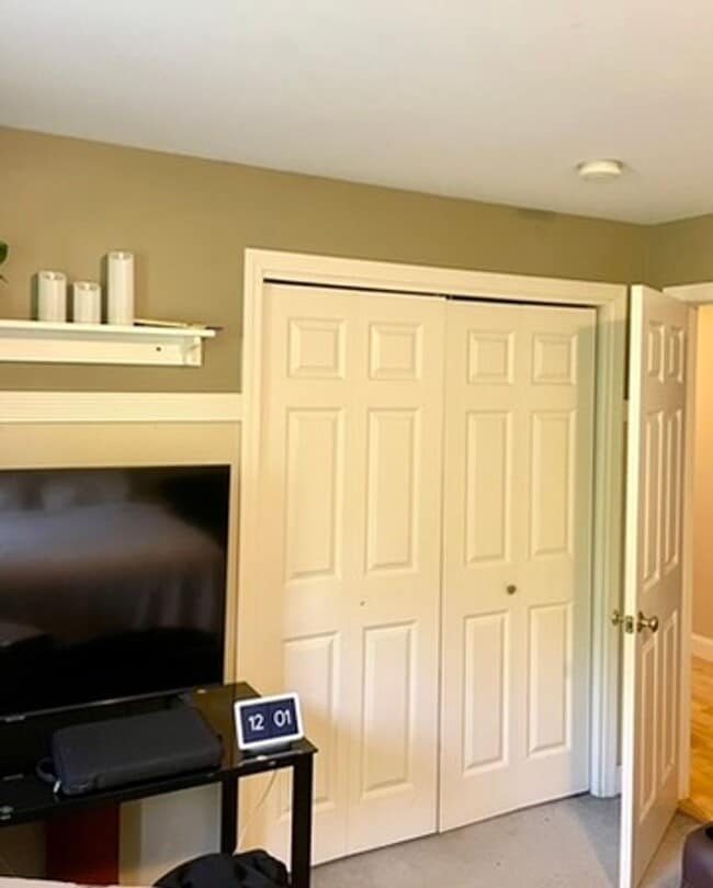 Building Photo - Sublet available now to May. Stunning 5 be...