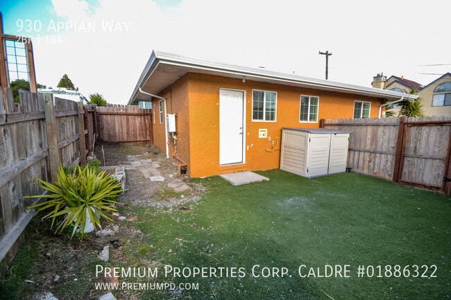 Building Photo - 930 Appian Way