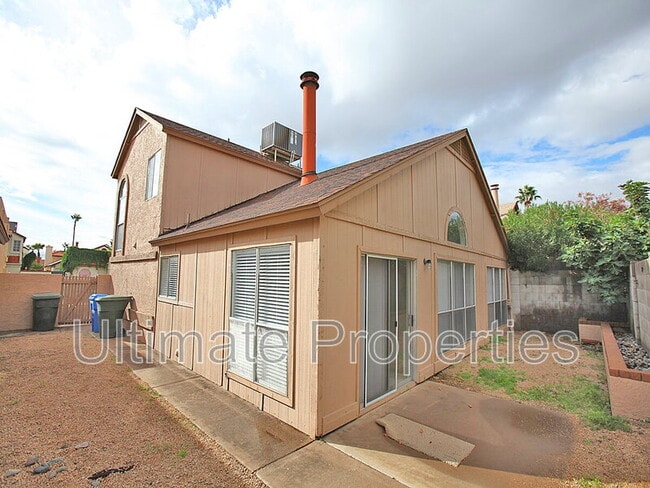 Building Photo - 448 E Topeka Dr