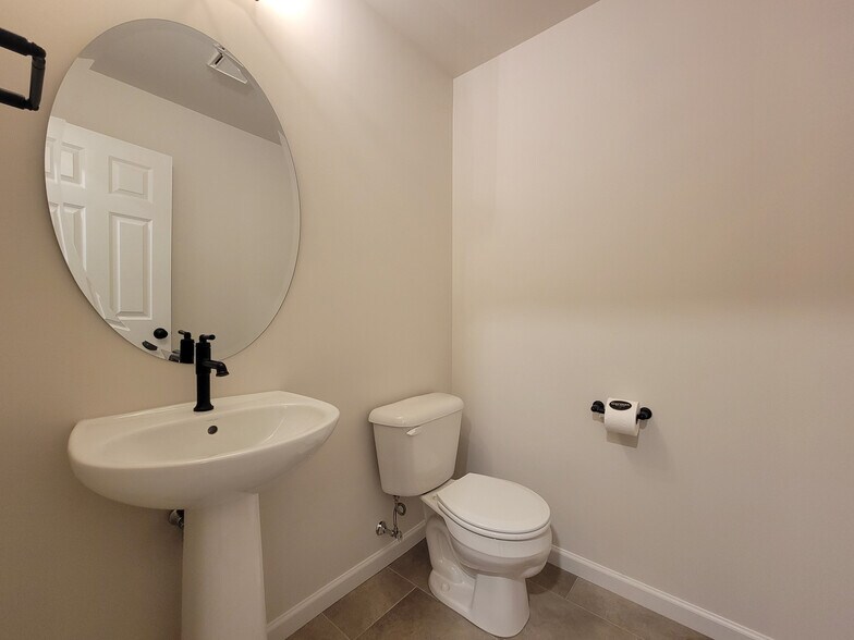 Building Photo - 93 Beech Tree Ct