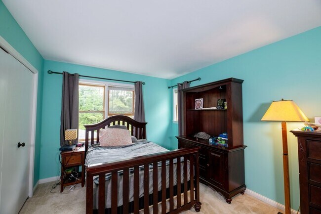 Building Photo - 5 Arrowood Ln