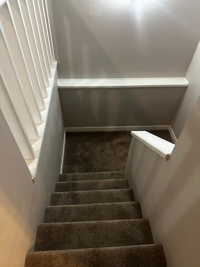 Building Photo - Stunning 3 bedroom AVAILABLE NOW!