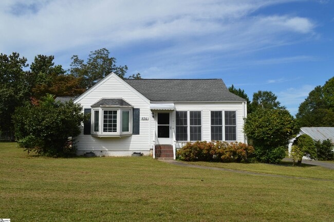 Primary Photo - 614 S Mountain View Rd