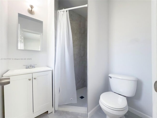 Building Photo - 1021 SW 3rd St