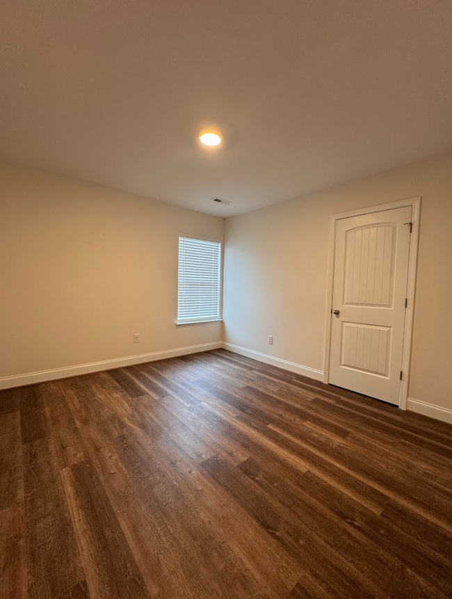 Building Photo - SIX BEDROOMS IN TRAVELERS REST?! YES, YOU READ THAT RIGHT!