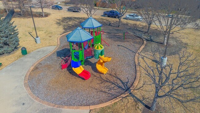 Building Photo - 1008 Snowbird Dr