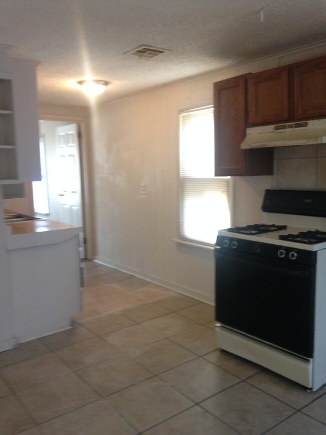 Primary Photo - 4 bedroom house