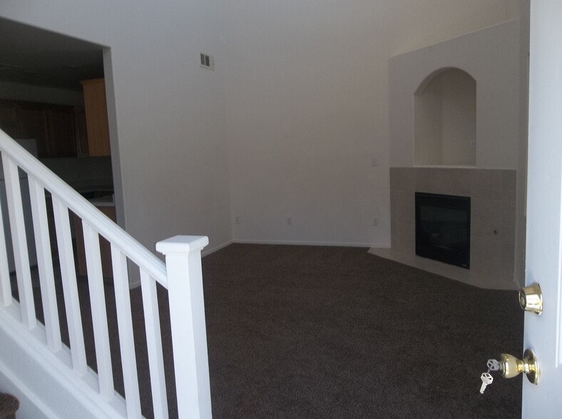 Building Photo - 2138 Cary Grant Ct