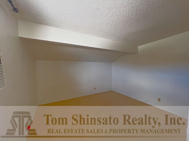 Building Photo - Townhouse at Mariner's Village 2