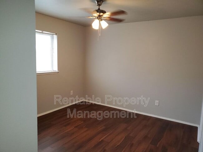 Building Photo - 3017 Abston Dr