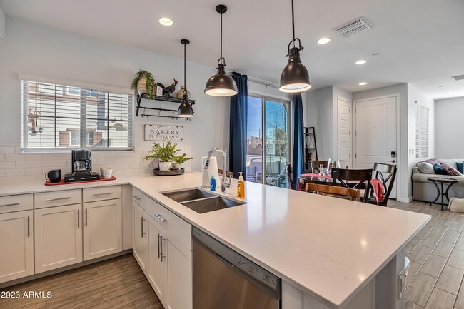 Building Photo - 4100 S Pinelake Way