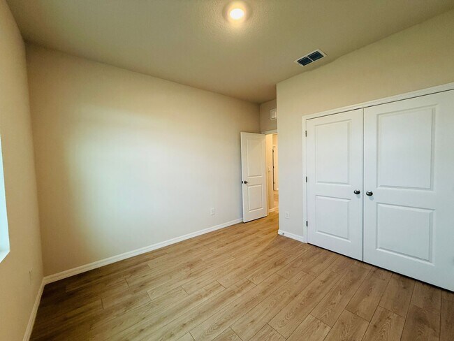 Building Photo - New build -  Be the 1st to move into this 4 bedroom home in Parish!