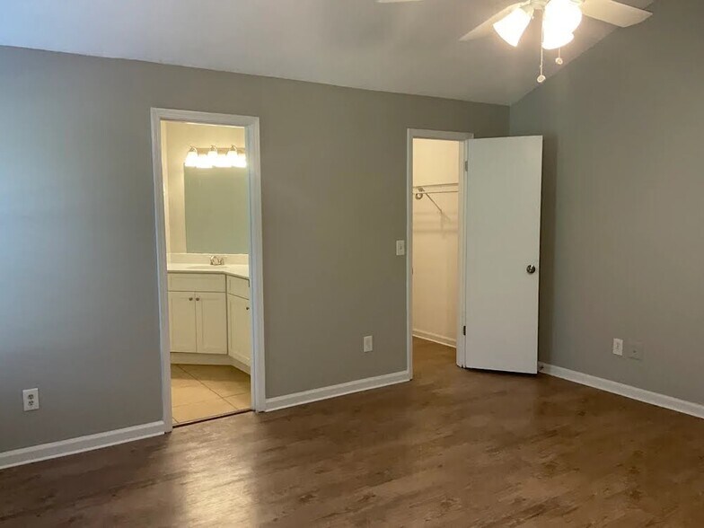 Building Photo - 4431 Thicket Ridge Ct