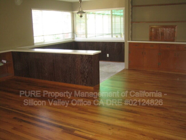 Building Photo - 1599 Phantom Ave