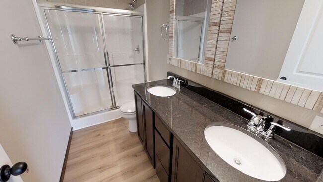 Building Photo - 711 Deer Haven Ct